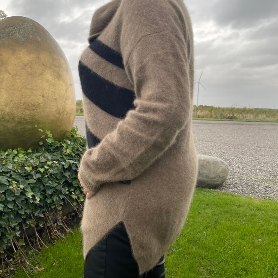 ESTHEME Racoonstrik taupe-sort v-hals